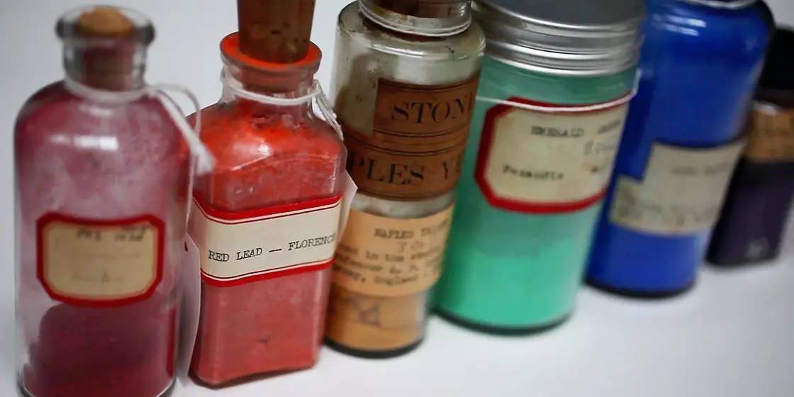 This museum is responsible for collecting colors.