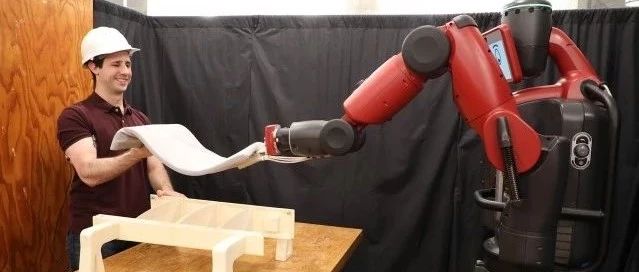 Use muscles to control the robot and make it a good partner for moving.