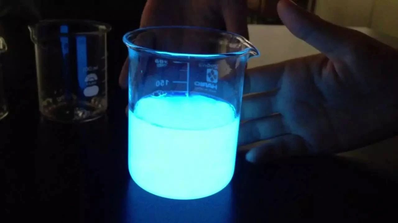 Luminol reaction can also be made into a blue light flashing version.