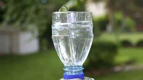 Small production: plastic bottle fountain